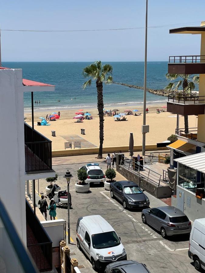 Vistas Al Mar A 10 Metros De La Playa De Regla Parking Gratis Lejlighed Chipiona Eksteriør billede